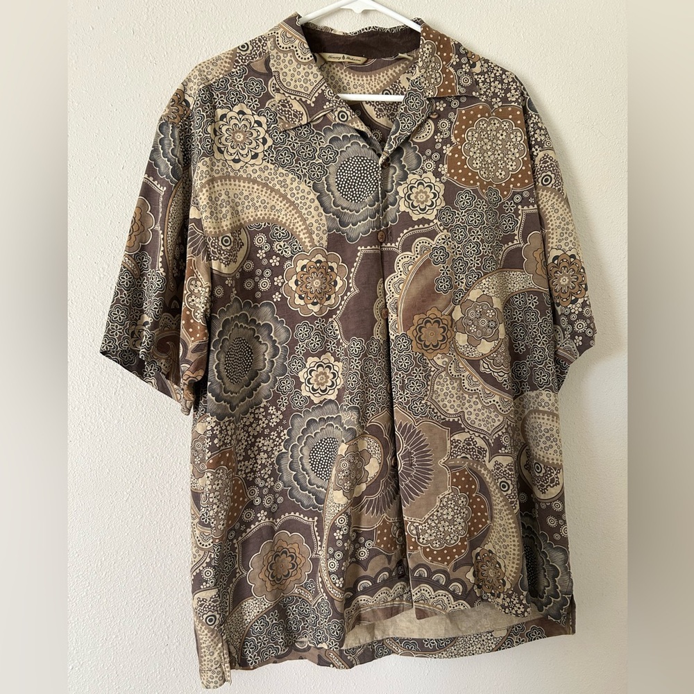 Vintage Tommy Bahama Button Up 100% silk